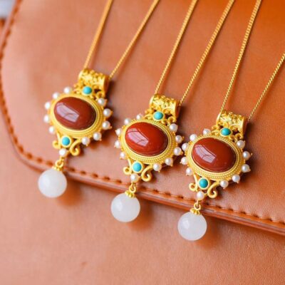 Traditional Craft Gold And Silver Natural Nan Hong Pendant Necklace For Women